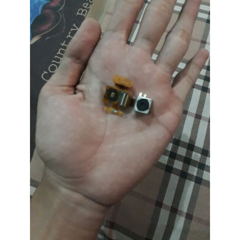 Kamera Belakang HP Fujitsu Arrows F02H