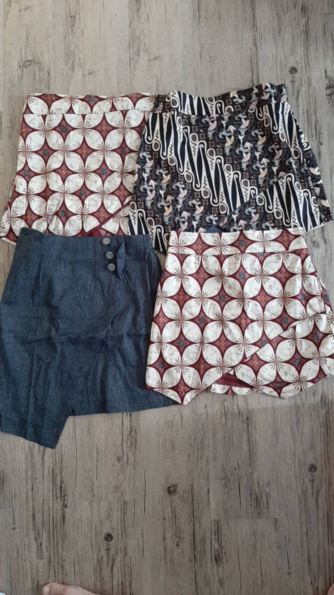 Arabel Short Skirt // Rok Batik Wanita Modern // Clothtowear