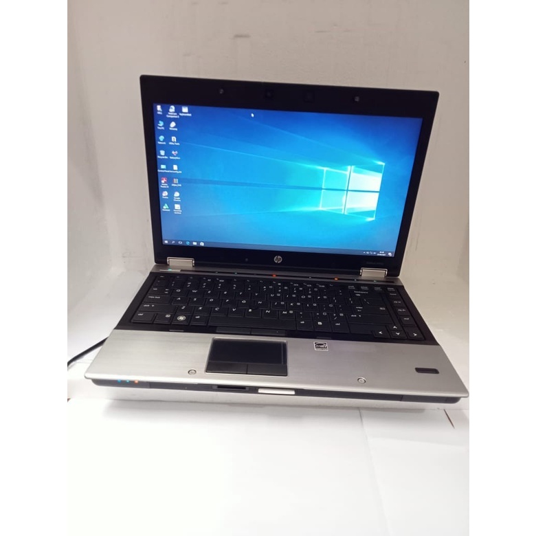 HP elitebook 8440p.. core i7 NVIDIA. 4gb. 320gb. CAMERA. Layar 14.