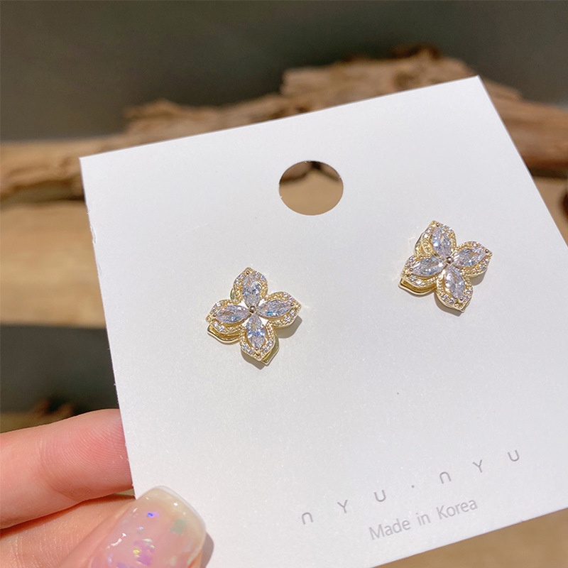 Korea New S925 Four-leaf Clover Exquisite Small Earrings Female Summer INS Trend Niche Design Rotatable Temperament Fashion Accessories Jewelry Gifts