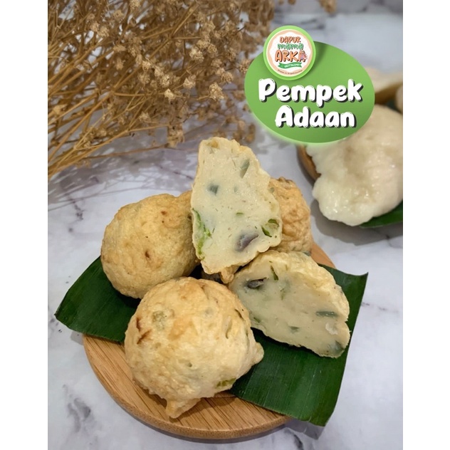 

PEMPEK PALEMBANG IKAN TENGGIRI 100% ByDapurMamaArka* @pack D ( 5pcs pempek adaan + cuko )