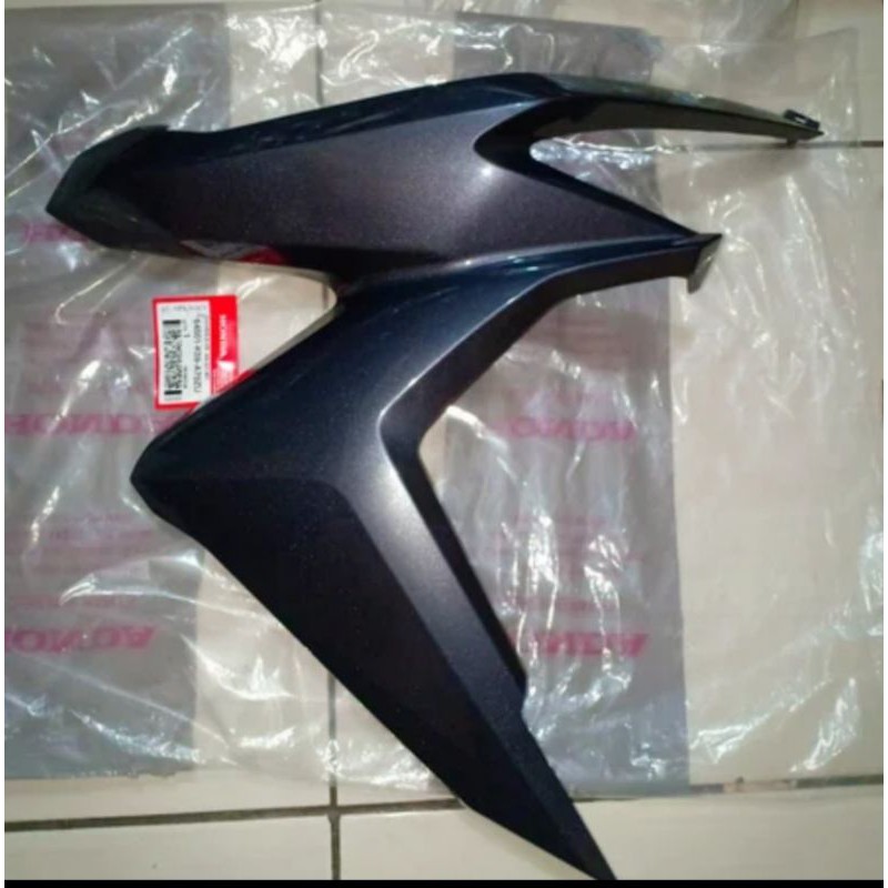 cover sayap body depan kanan original vario 125/150 new LED terbaru 2018