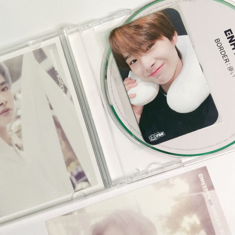 ni-ki neck pillow booked