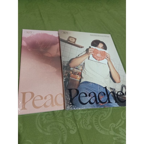 [READY STOCK] KAI PEACHES ALBUM - KISSES & PEACHES VER (+ ROLL POSTER)