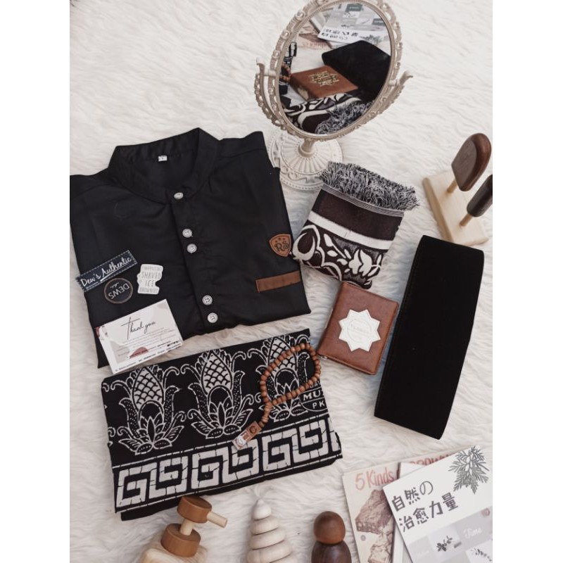 

Paket EXCLUSIVE hampers alat sholat lebaran idul fitri pria gift box kado