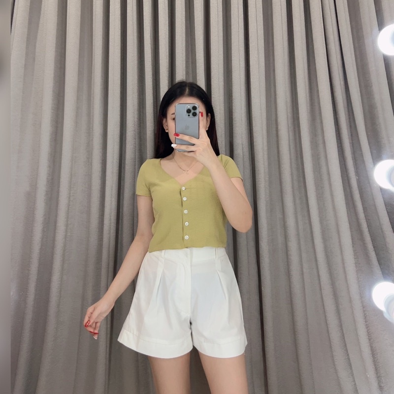 Lucy button crop / Crop top wanita / atasan crop kancing