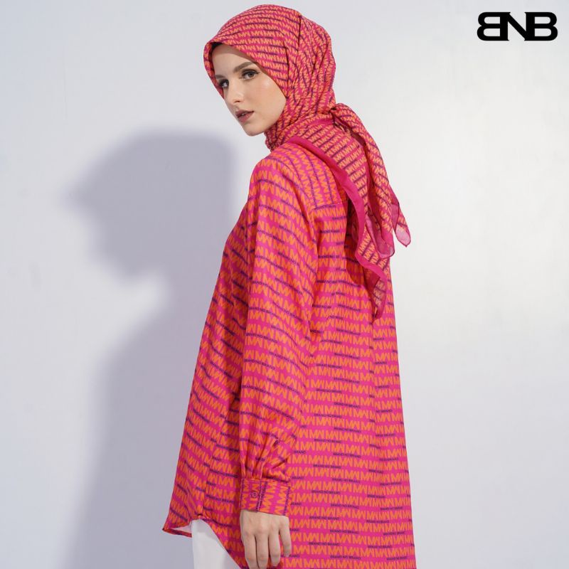 Brand No Brand x MW  Icon Monogram Top