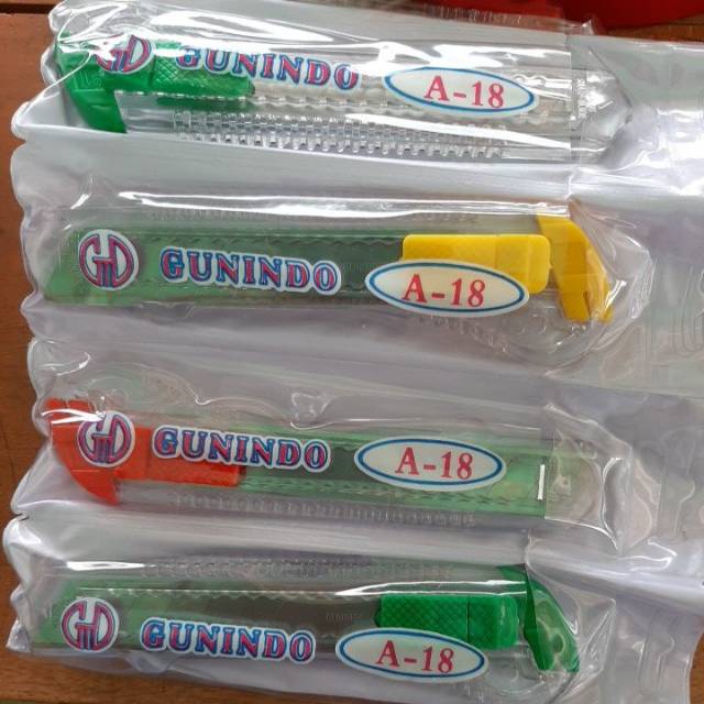 

Cutter Gunindo A-18 / Cutter Transparan / cutter murah