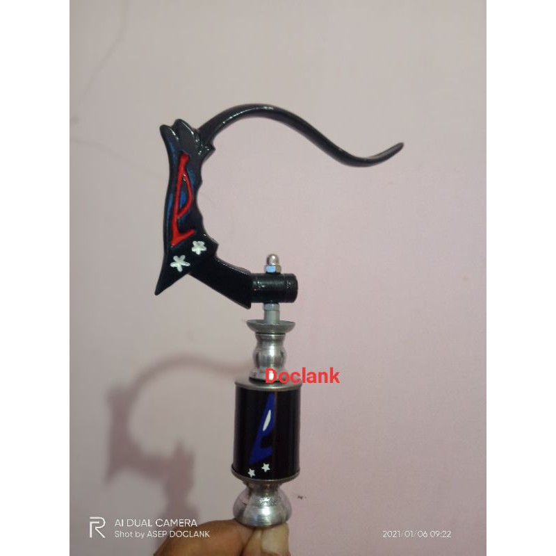 gantungan dan pion sangkar kotak