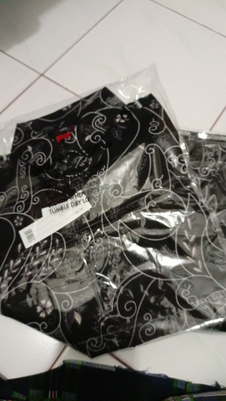 Kemeja Batik Pria Slim Fit Modern Mewah Lengan Pendek Slimfit Ob411