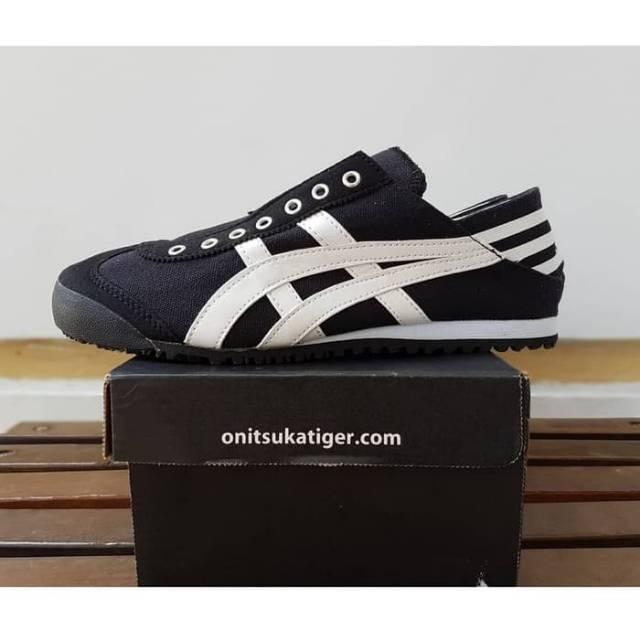 ONITSUKA TIGER MEXICO 66 SLIP ON PARATY BLACK WHITE