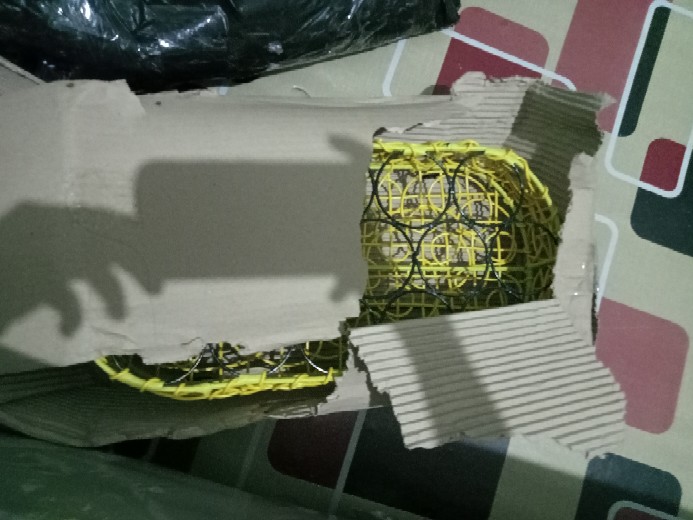 Tempat Aqua Rotan Sintetis 16 Lubang