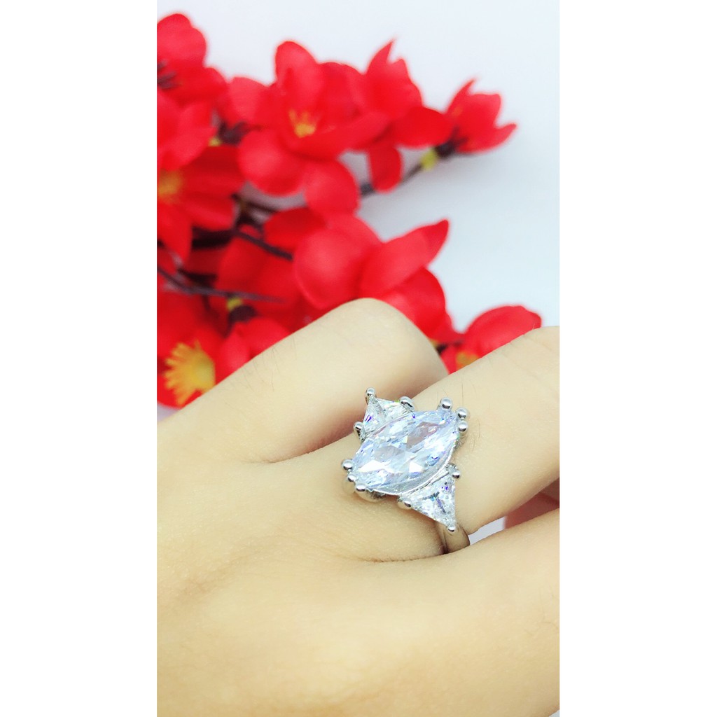 Cincin Lapis Emas Putih Batu Lancip Panjang Berlian Imitasi - BR214