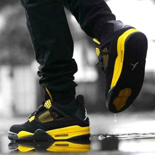 jordan 4s thunder