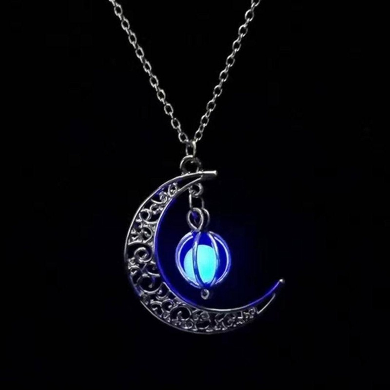 Charm Moon In The Dark Glowing Stone Necklaces Neo-Gothic Luminous Pendant Necklace For Women Jewelry Christmas Gifts