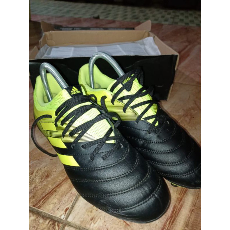 sepatu bola adidas Copa 19.3 fg J (Second/Bekas)