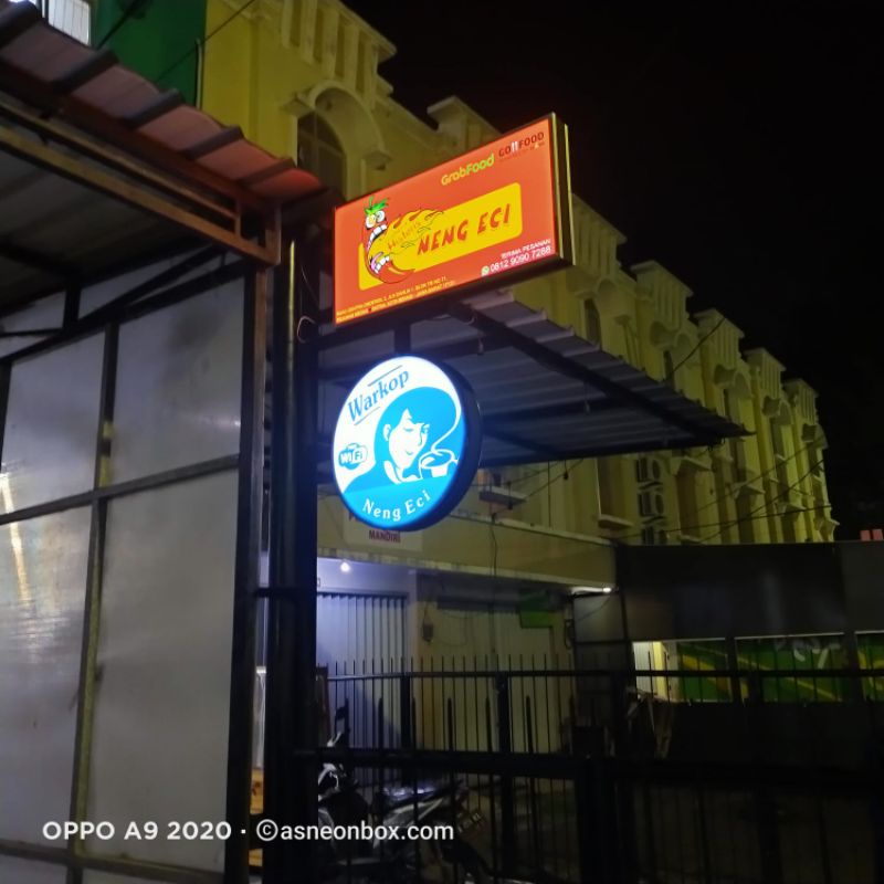 Neon Box 80x50 plus tiang 3 m