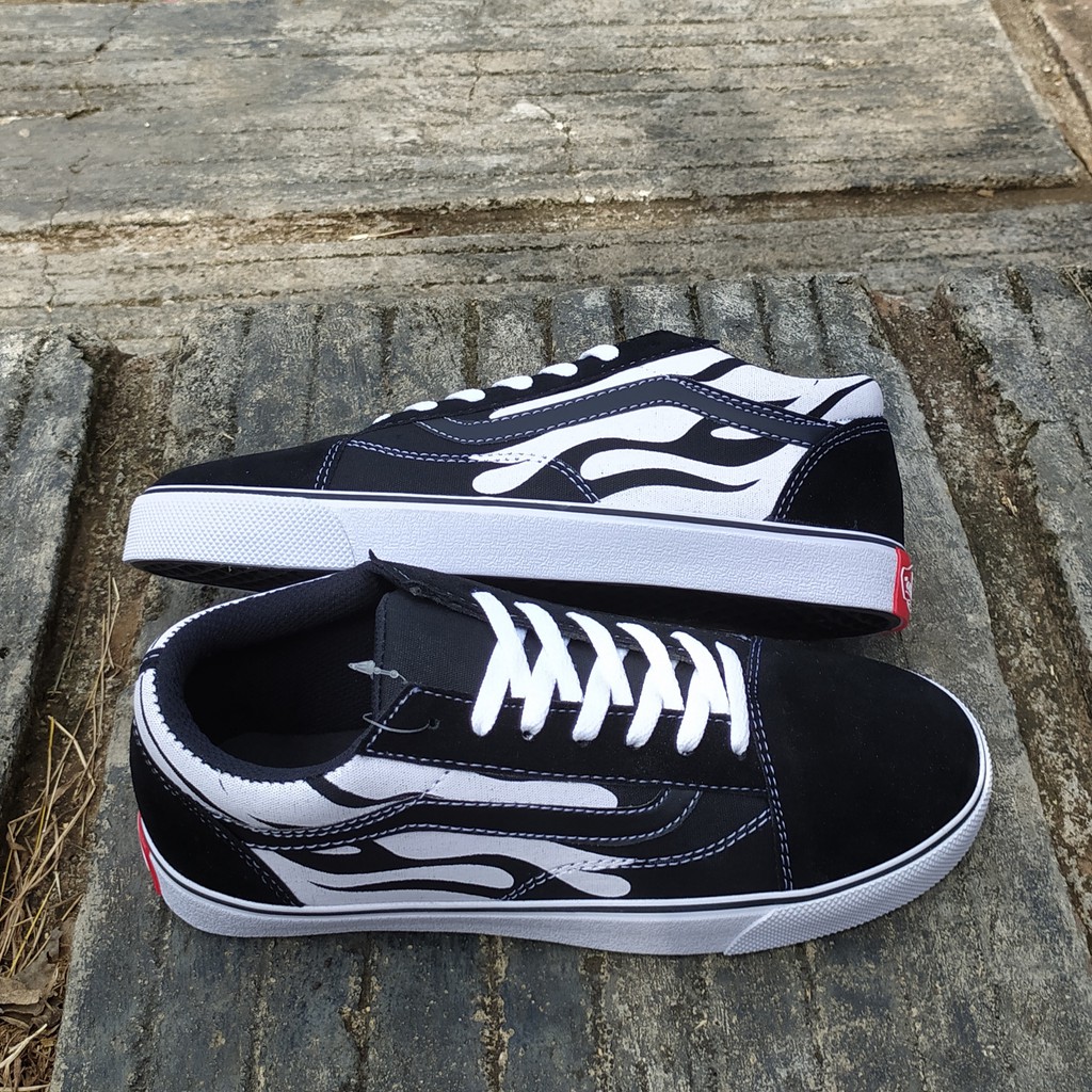 Sepatu Vans Pria  Kasual Old Skool Style 36 SF Flame Black White Lidah Api Hitam Termurah