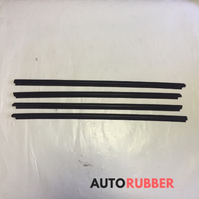 Karet Pelipit List Kaca Wheater Strip Toyota Rush Terios Lama