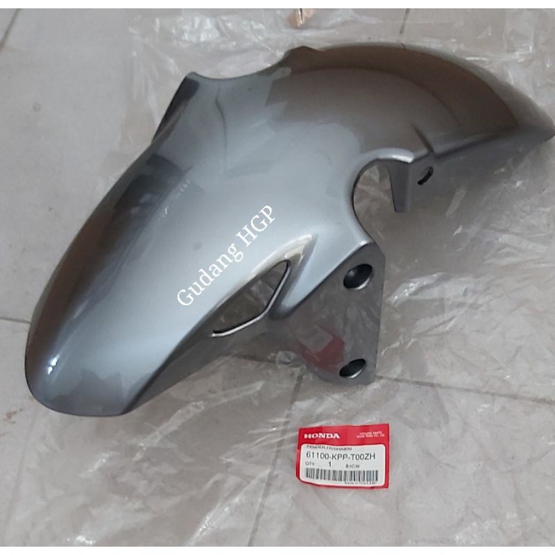 Fender Front  Spakbor Depan Silver Metalik Honda CBR 150R CBU CBR250R CBU 61100-KPP-T00ZH Ori Honda 