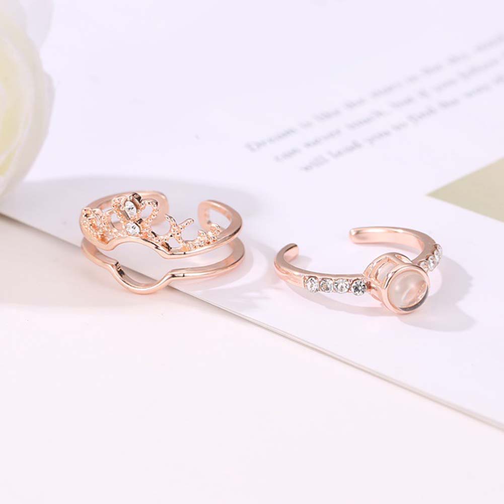 Hu Hu Hu Hu Hu Alat Bantu Pasang Kacamata♡ 2pcs / Set Cincin Model Terbuka Desain Mahkota Proyeksi I Love You 100 Bahasa Hias Berlian Imitasi Untuk Wanita