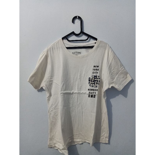 Preloved T-shirt Pria Sixty One White - L