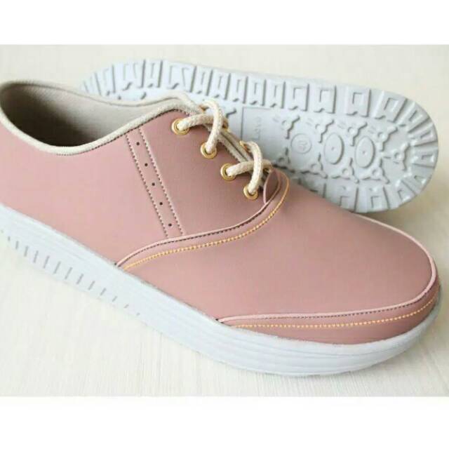 Sepatu wanita Terbaru kekinian dan Boots Original One Love