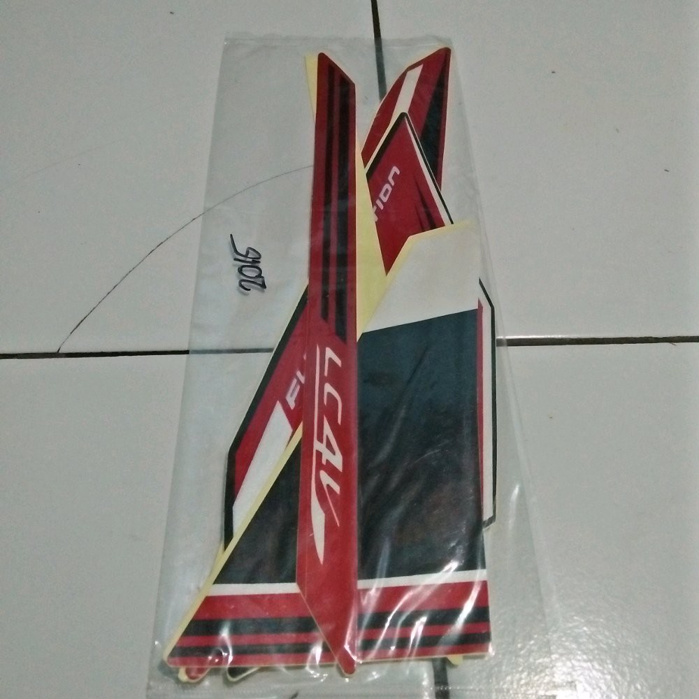 Stiker striping sticker yamaha new vixion advance 2015 tangki hitam body merah