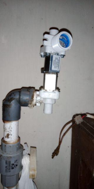 Solenoid Elbow Drat Luar 3/4 X Soket 1/2 220 Vac