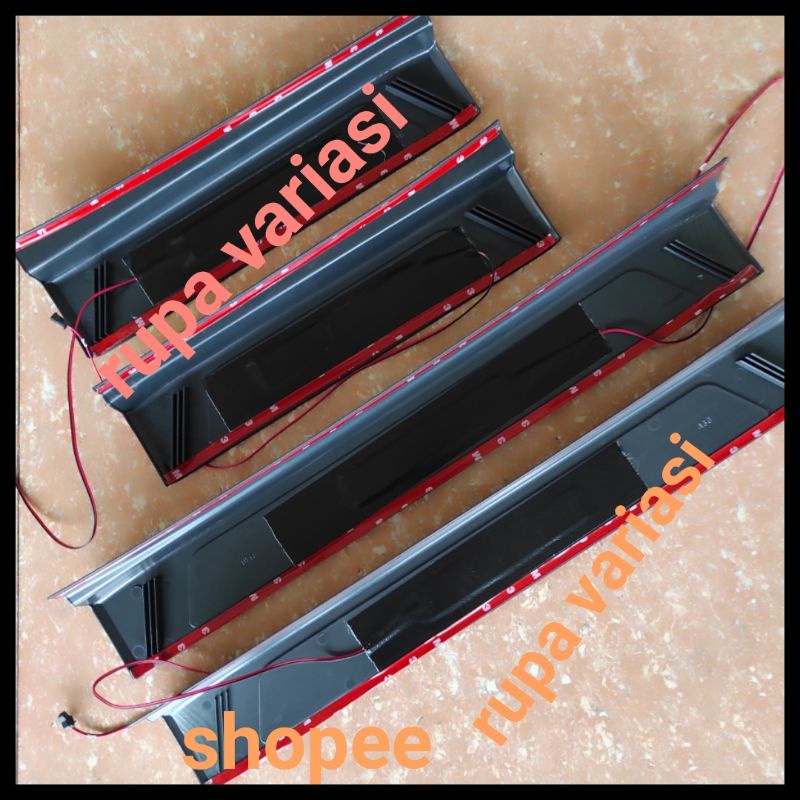 sill plate silplate samping pintu mobil toyota all new rush 2018 2019 2020 2021 2022 lampu led biru