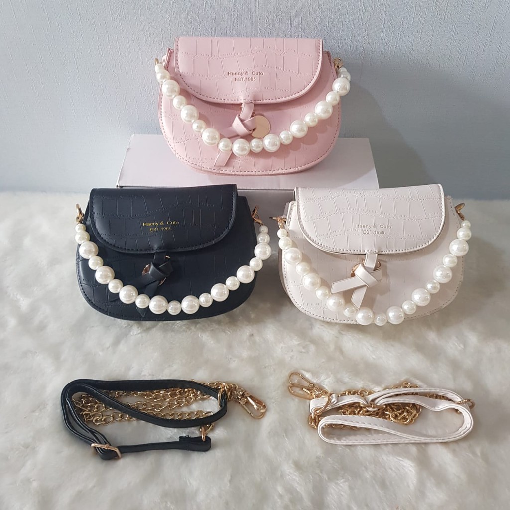 Pearl Sling Bag Mutiara