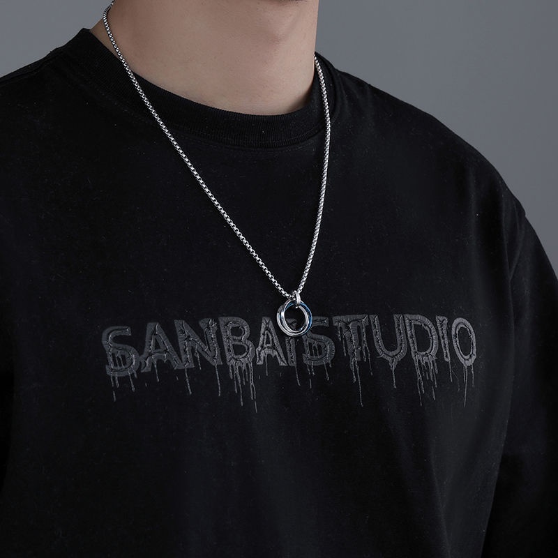 SEALOVE Kalung titanium pria Jepang dan Korea, liontin interlocking tiga cincin yang modis, rantai klavikula kepribadian stainless steel 18k