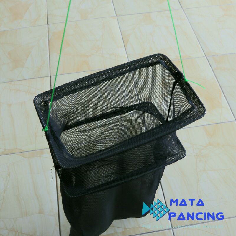 Kerumbu jaring wadah ikan pancingan