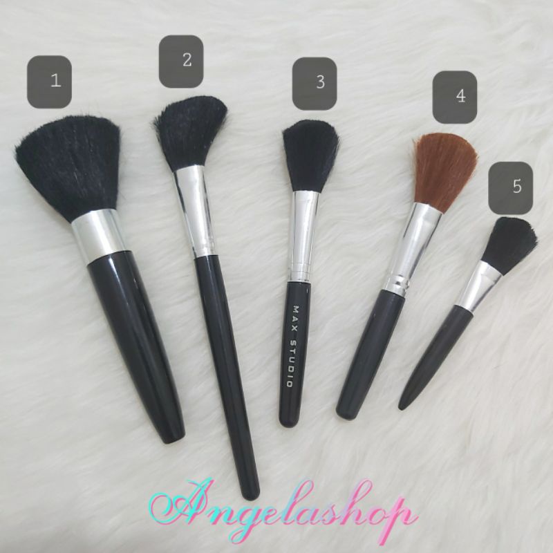 Kuas Make Up Powder Brush Blush On Makeup