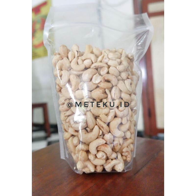 

Kacang Mete Mentah 500gram asli wonogiri