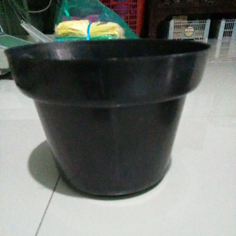pot bunga GP 17 hitam