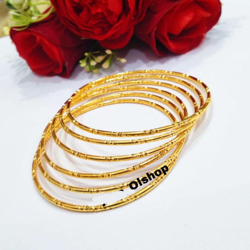 Gelang Keroncong Model Ukir Wanita Titanium Lapis Emas Aksesoris Fashion