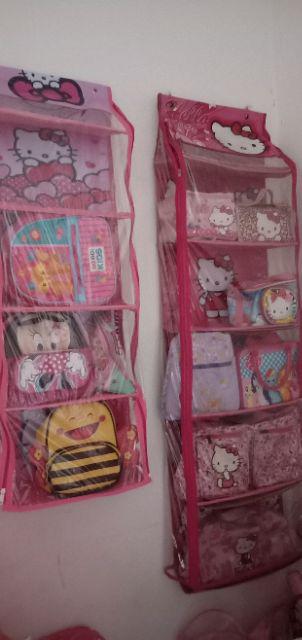 Rak Tas Gantung Karakter