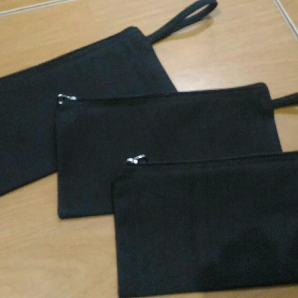 

pouch gepeng/tempat pensil kanvas hitam