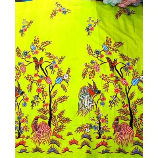 Batik santoso hitam manis motif cenderawasih hijau