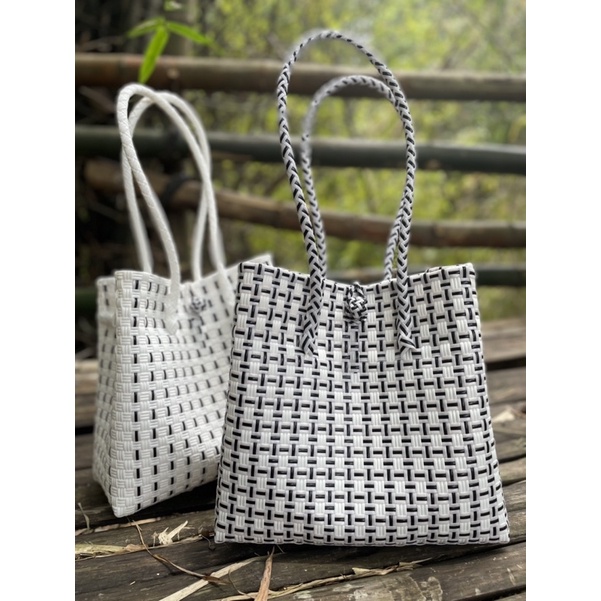 Tas Anyaman Jali Monochrome Tas Wanita Anyaman Plastik Premium