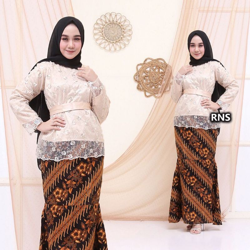 BATIK COUPLE KELUARGA KEBAYA BROKAT KEBAYA KONDANGAN