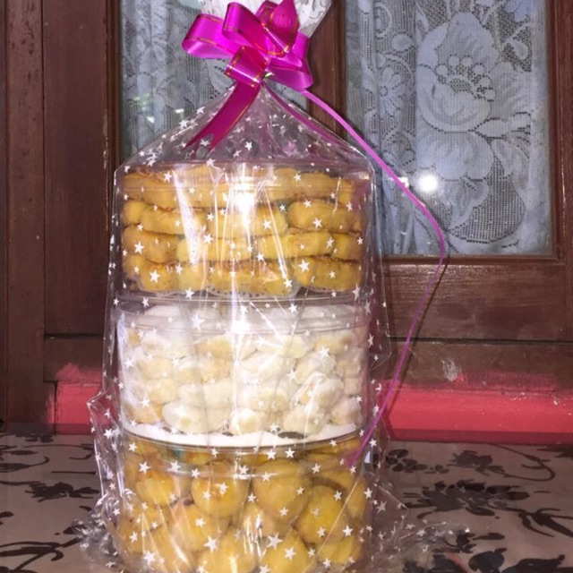 

Paket kue lebaran