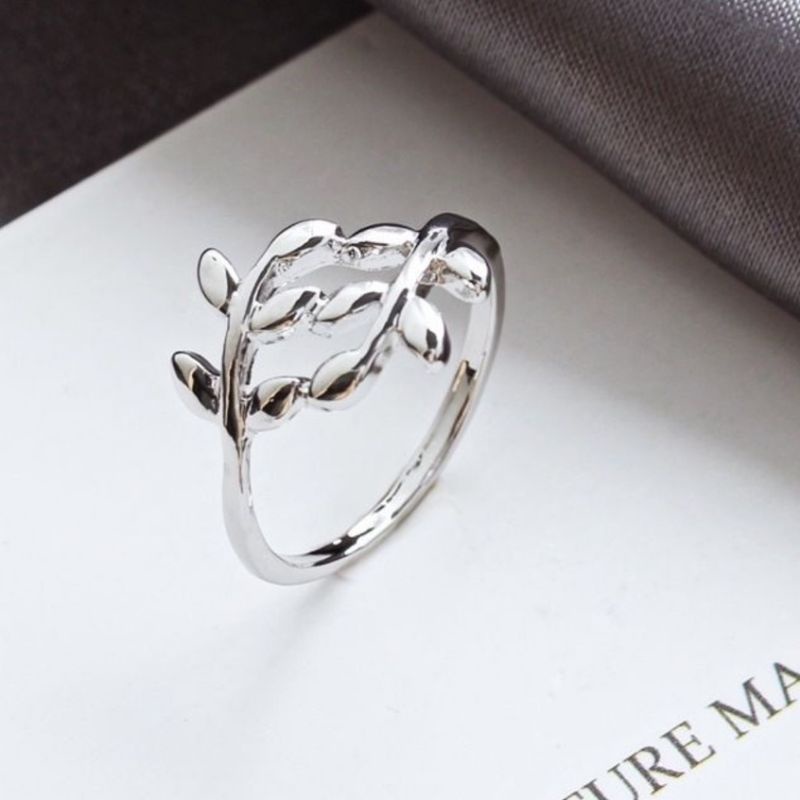 cincin daun wanita korea