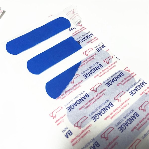 100pcs Waterproof Band Aid Blue Metal Detectable Bandage For Wounds