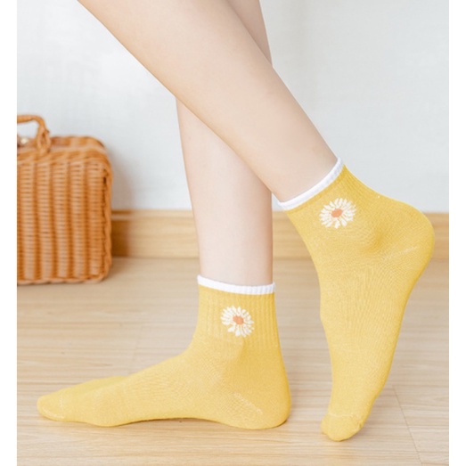 OVERFLOWS.ID Kaos Kaki Atas Mata Kaki Panjang Motif Bunga Daisy Sock Garis Atas Lucu