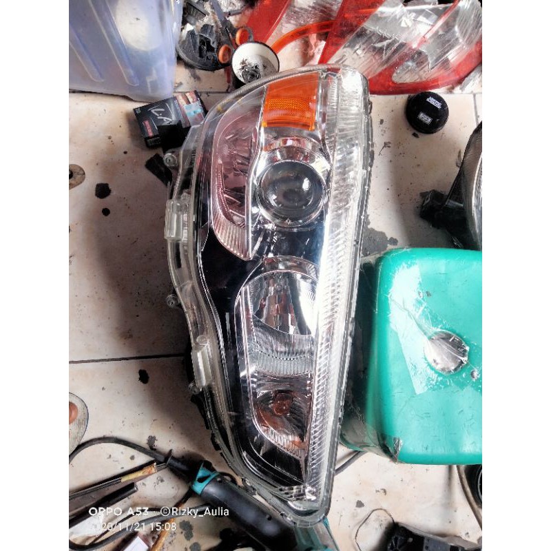 Headlamp Mitshubisi Outlander /lampu besar Mitshubisi Outlander