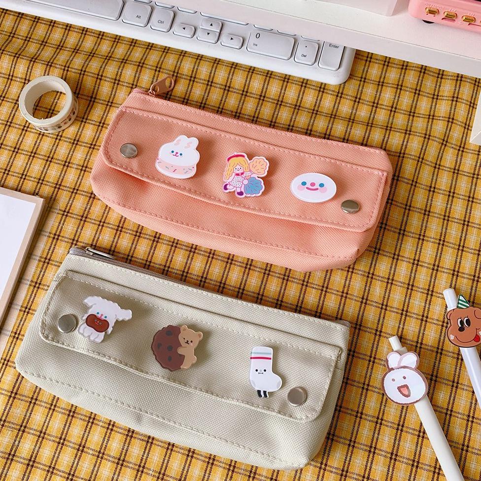 

[PROMO NBN75] Pencil Case with Cute Brooch Korea Design Pen Case Tempat Pensil/Bolpoin Produk