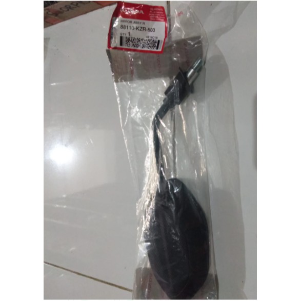 Kaca Spion Kanan Honda Vario 125 88110 KZR 600