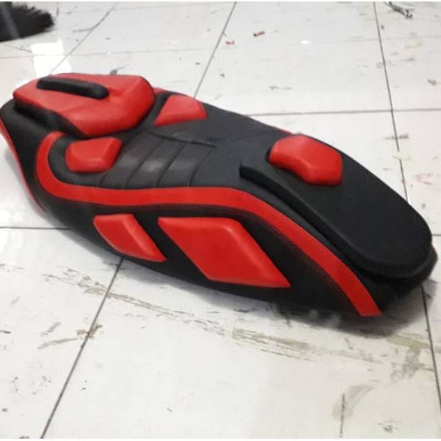 Jok motor n max retro predator